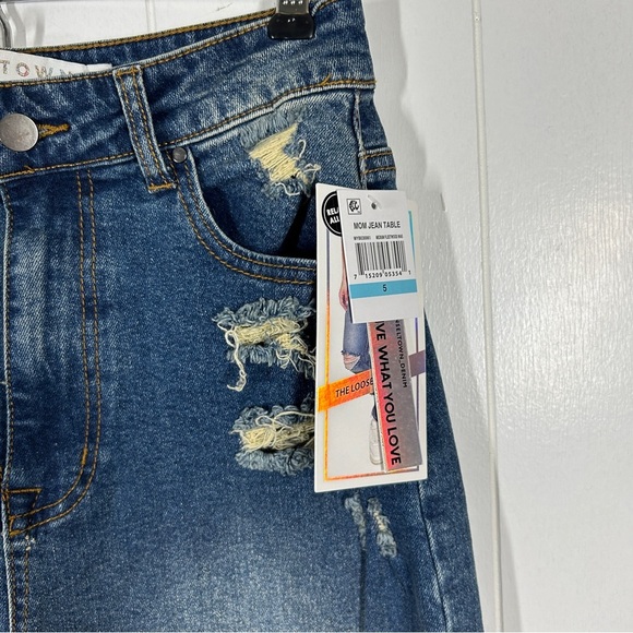 NWT Tinseltown Hi Waist Loose Mom Jean Distressed 5/27 (Juniors) - Picture 4 of 11